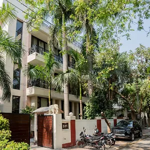 Guest house Ahuja Residency Parklane