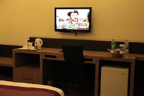 Indiyaah Inn Gurgaon Guest house