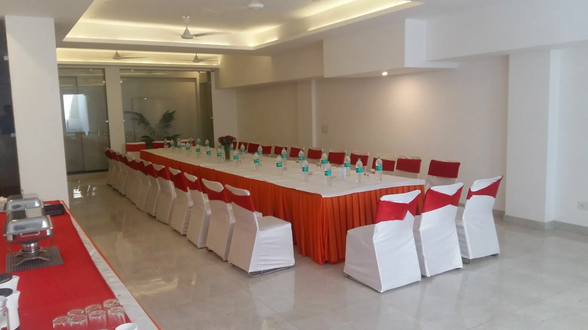 Indiyaah Inn Gurgaon 3*,